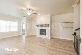 11409 NW 100th Ct in Yukon, OK - Foto de edificio - Building Photo