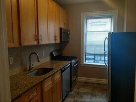 118 Corbin Ave in Jersey City, NJ - Building Photo