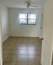 4012 NW 87th Ave in Sunrise, FL - Building Photo - Building Photo