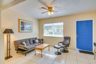 412 NE 4th Ave, Unit ID1386024P in Hallandale Beach, FL - Building Photo