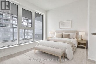 1 Quarrington Lane in North York, ON - Building Photo - Building Photo