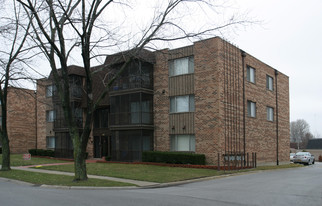 7321 Sandalwood Drive Apartments