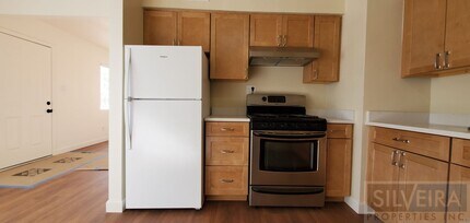 303 W Taft St in Santa Maria, CA - Building Photo - Building Photo