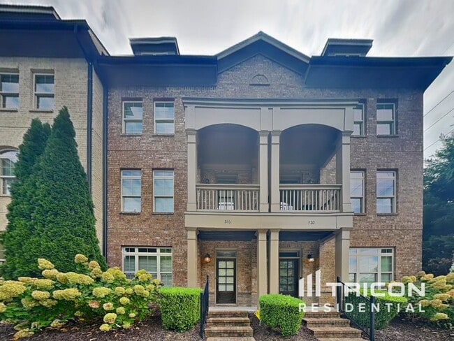 property at 516 Leighton Woods Ct