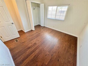 5239 Ocala Ln in Las Vegas, NV - Building Photo - Building Photo