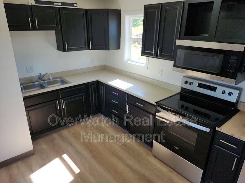 11119 Ashley Park Ln in Anchorage, AK - Building Photo