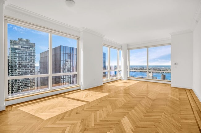 230 W 56th St in New York, NY - Building Photo - Building Photo