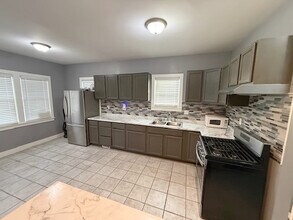 15 Forest St in River Rouge, MI - Building Photo - Building Photo