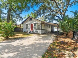 8210 N Klondyke St in Tampa, FL - Building Photo