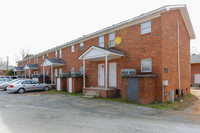 Burke Village in Monroe, NC - Foto de edificio - Building Photo