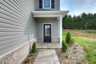 2083 Haystack Cir in Johnson City, TN - Building Photo - Building Photo