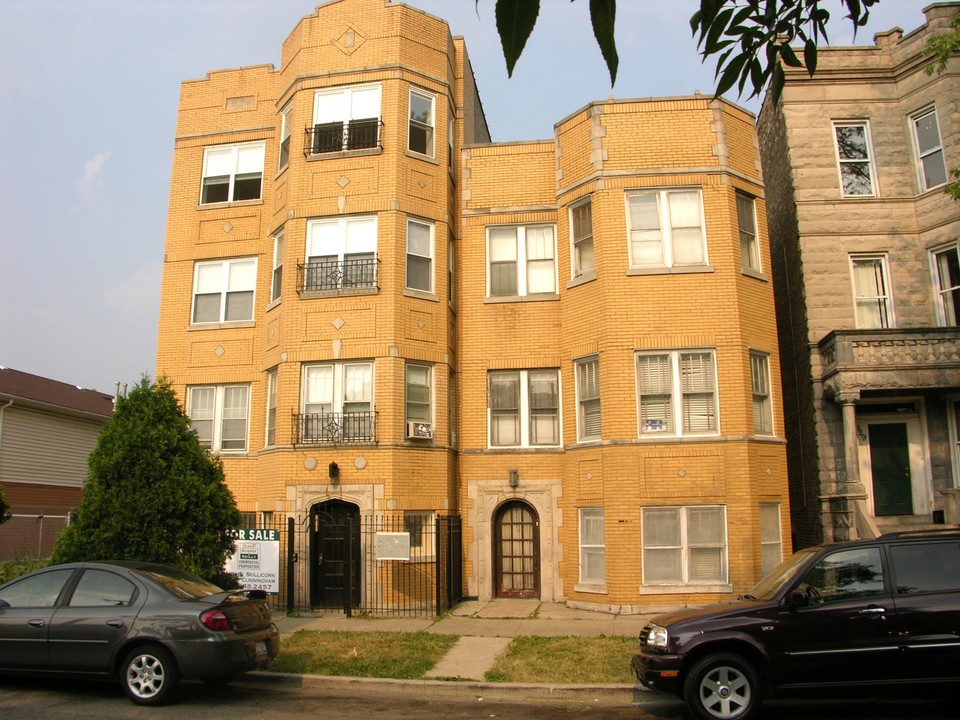 1433 N Fairfield Ave in Chicago, IL - Foto de edificio