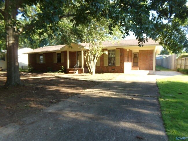 property at 2410 Woodland St SE