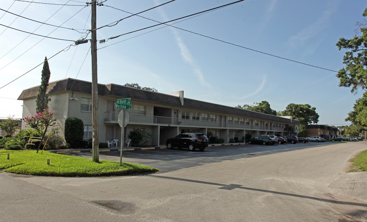 Westview and Southview Apartments in Tampa, FL - Foto de edificio