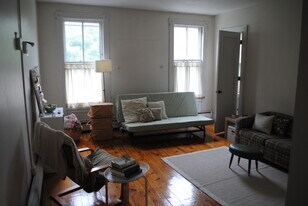 204 Wooster St, Unit Second Floor in New Haven, CT - Building Photo