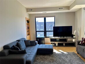 9 W Franklin Ave in Minneapolis, MN - Building Photo - Building Photo