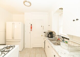 1037 16th St S in Arlington, VA - Building Photo - Building Photo