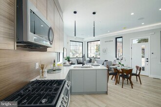 1654 N 30th St in Philadelphia, PA - Building Photo - Building Photo