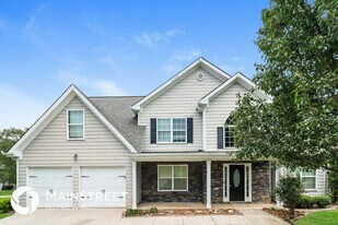 17 Freedom Ct in Dallas, GA - Building Photo