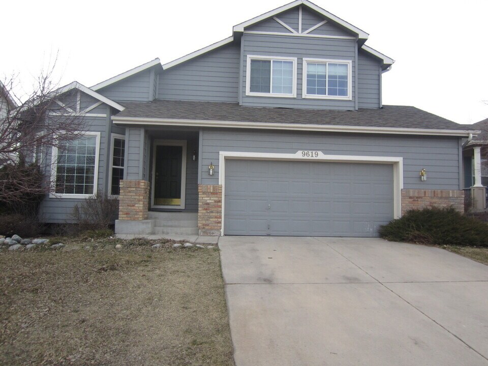 9619 Stoneglen Dr in Colorado Springs, CO - Building Photo