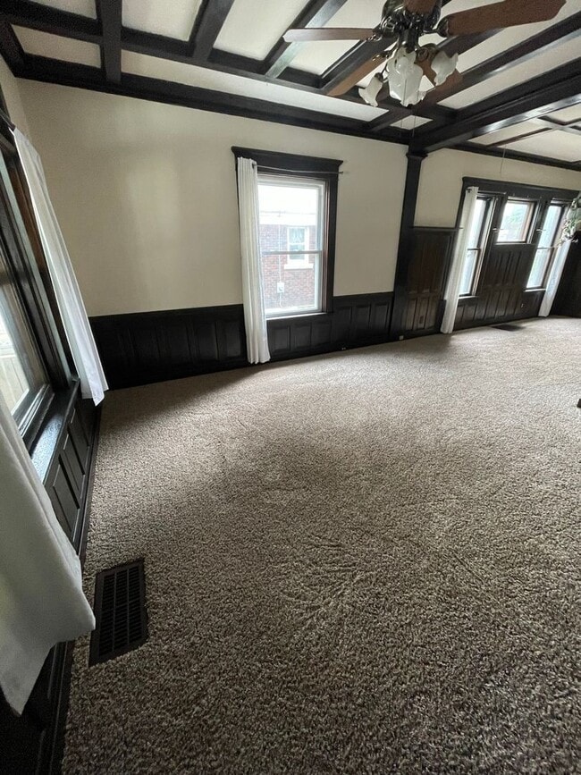 property at 1309 W 8th St
