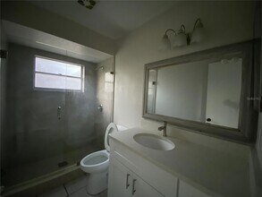 7643 Nolton Wy in Orlando, FL - Foto de edificio - Building Photo