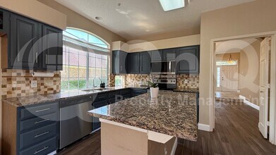 304 Dakota Trail in Irving, TX - Building Photo - Building Photo