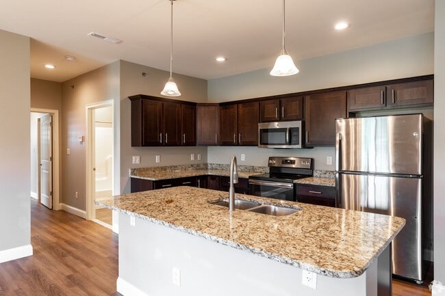 Mill Hollow Apartments in Altamont, NY - Foto de edificio - Building Photo