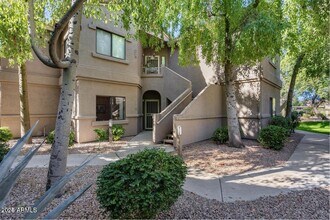 15050 N Thompson Peak Pkwy in Scottsdale, AZ - Foto de edificio - Building Photo