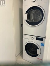 1 Quarrington Lane in North York, ON - Building Photo - Building Photo