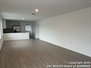 1035 Janzen Rd in San Antonio, TX - Building Photo - Building Photo
