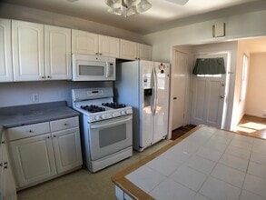 1611 Burris Rd in Rockville, MD - Building Photo - Building Photo