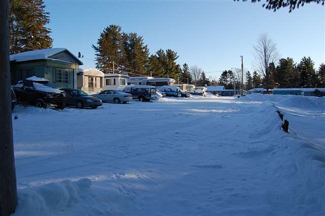 Forest Lane Mobile Home in Ishpeming, MI - Building Photo - Building Photo