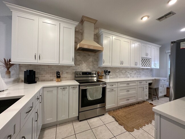 property at 1728 Morning Sun Ln