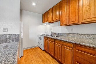 Prospera Square in Stockton, CA - Foto de edificio - Interior Photo