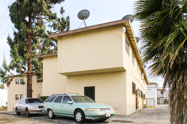 3009 Carmona Ave in Los Angeles, CA - Building Photo - Building Photo