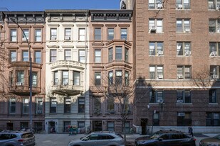 21 W 75TH St in New York, NY - Building Photo