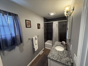 3149 Grove Ct SE in Cedar Rapids, IA - Building Photo - Building Photo