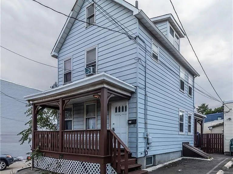 325 Pershing Ave in Carteret, NJ - Foto de edificio