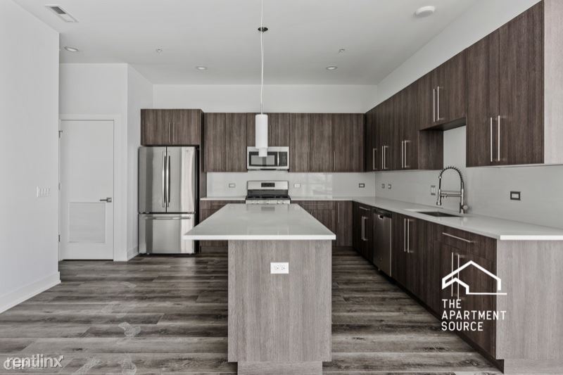 1956 N Fairfield Ave in Chicago, IL - Building Photo