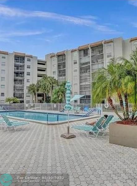 property at 3940 Inverrary Blvd