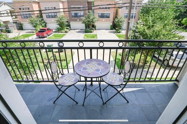1059 W 25th St in Houston, TX - Building Photo - Building Photo