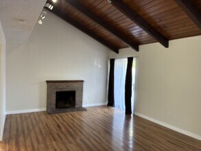 5555-5557 SW Lombard Ave in Beaverton, OR - Building Photo - Building Photo