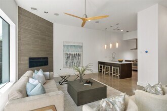 316 Birdsall St in Houston, TX - Building Photo - Building Photo