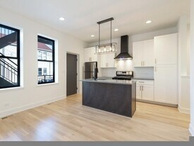 1244 W Huron St, Unit 1 in Chicago, IL - Building Photo