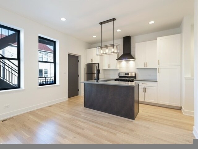 1244 W Huron St, Unit 1 in Chicago, IL - Foto de edificio
