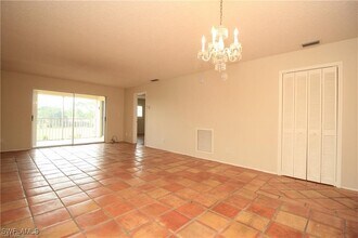 5667 Rattlesnake Hammock Rd in Naples, FL - Building Photo - Building Photo