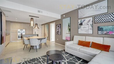 4010 S Ocean Dr, Unit # R805 in Hollywood, FL - Building Photo - Building Photo