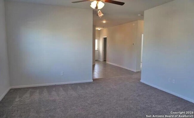 7374 Braes Cor in San Antonio, TX - Building Photo - Building Photo