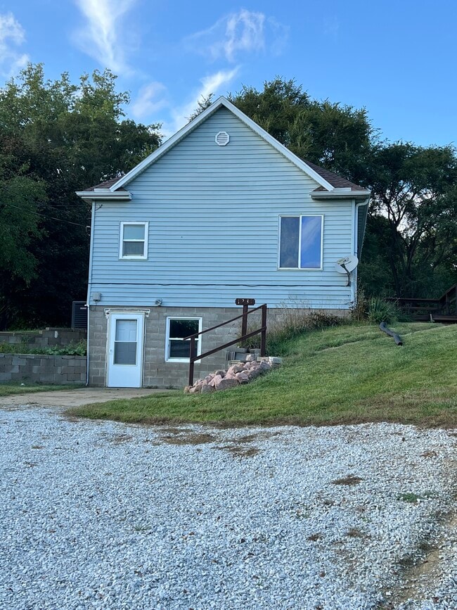 1231 Buchanan Ave in Sioux City, IA - Foto de edificio - Building Photo